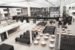 Le hall avec le resto universitaire